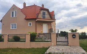 Akalifornia Apartman N°1